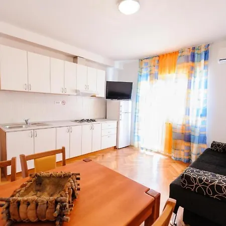 A3 Apt W Balcony & Sea View 2 Min Walking To Apartment