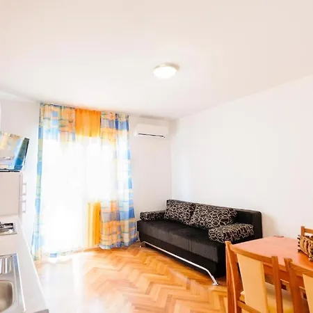 A3 Apt W Balcony & Sea View 2 Min Walking To Apartment