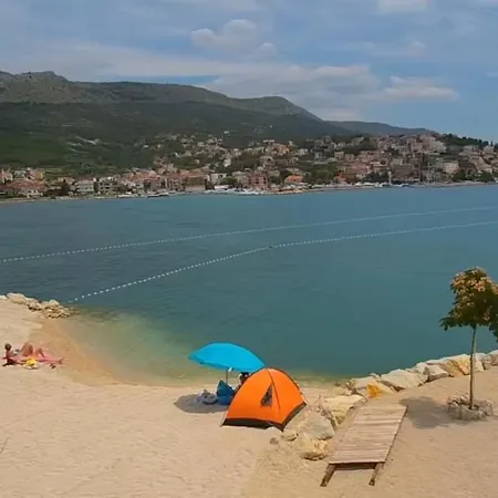 Apartment A3 Apt W Balcony & Sea View 2 Min Walking To