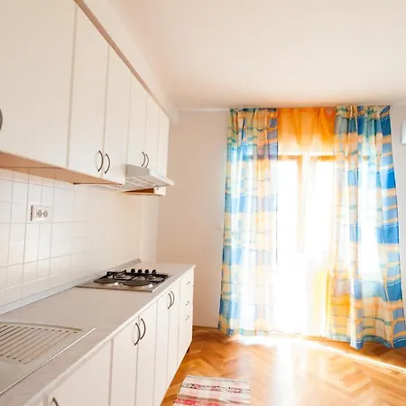 A3 Apt W Balcony & Sea View 2 Min Walking To