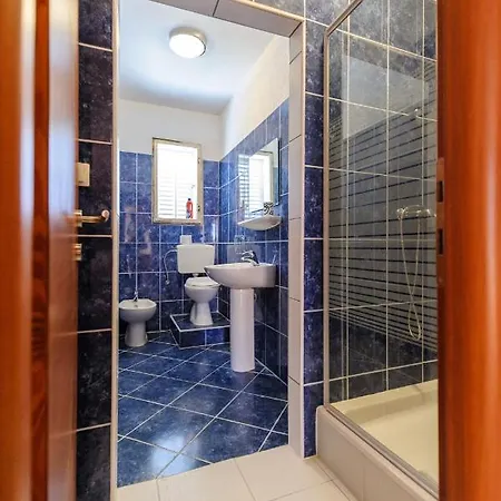 A3 Apt W Balcony & Sea View 2 Min Walking To